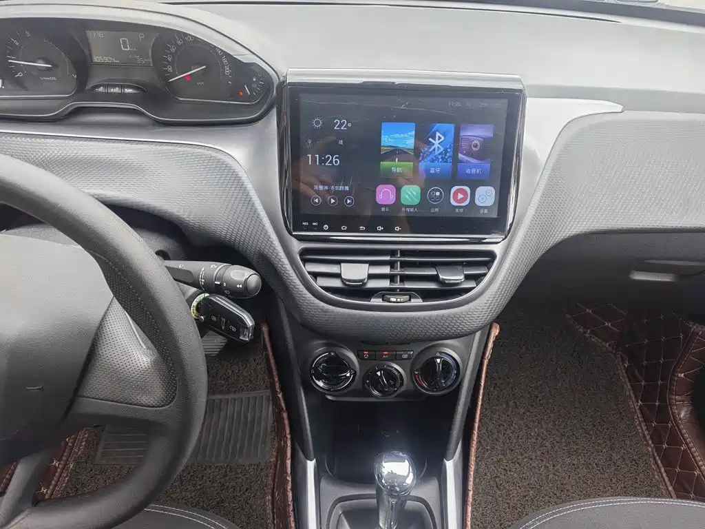 Peugeot 2008 — миниатюра 6