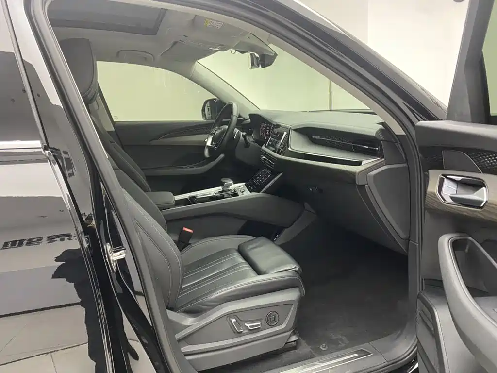 Audi Q6 — миниатюра 18