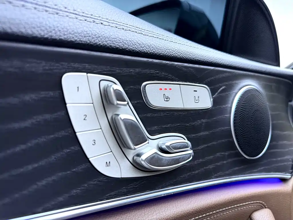 Mercedes-Benz E-Class — миниатюра 24