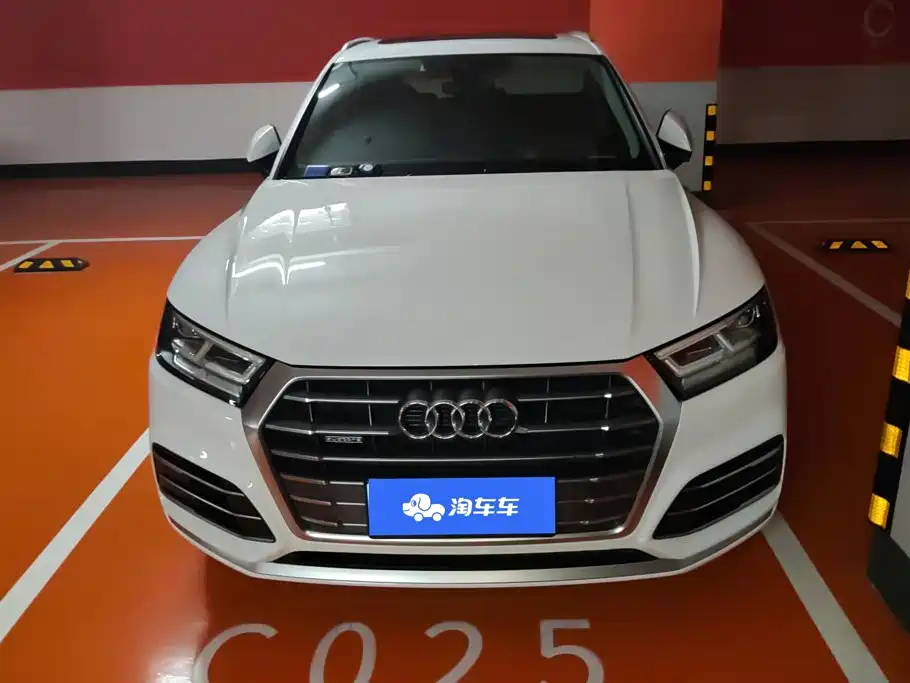Audi Q5L — миниатюра 2