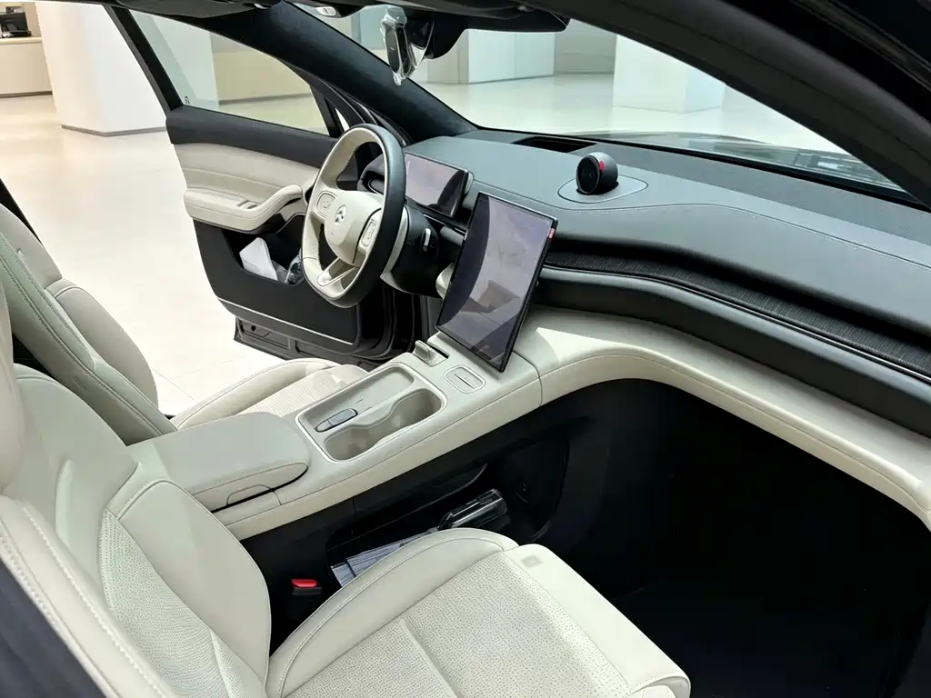 NIO ES6 — миниатюра 13