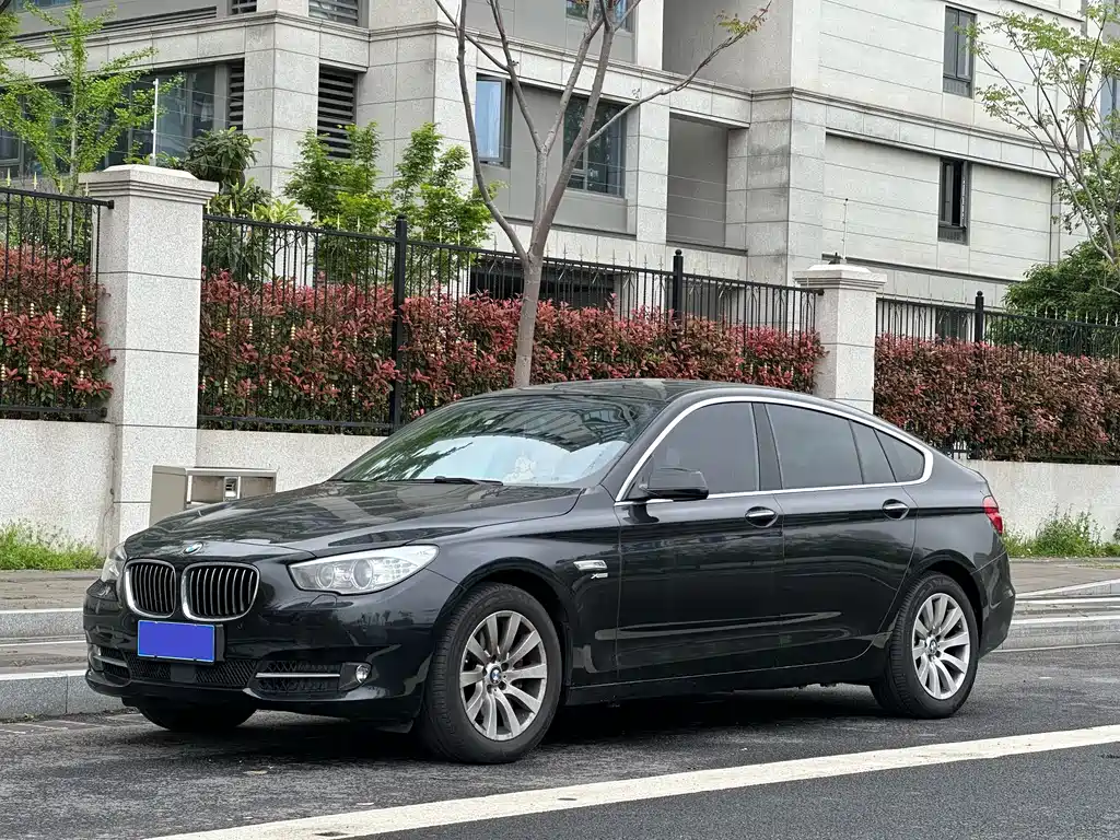 BMW 5 Series GT 2011