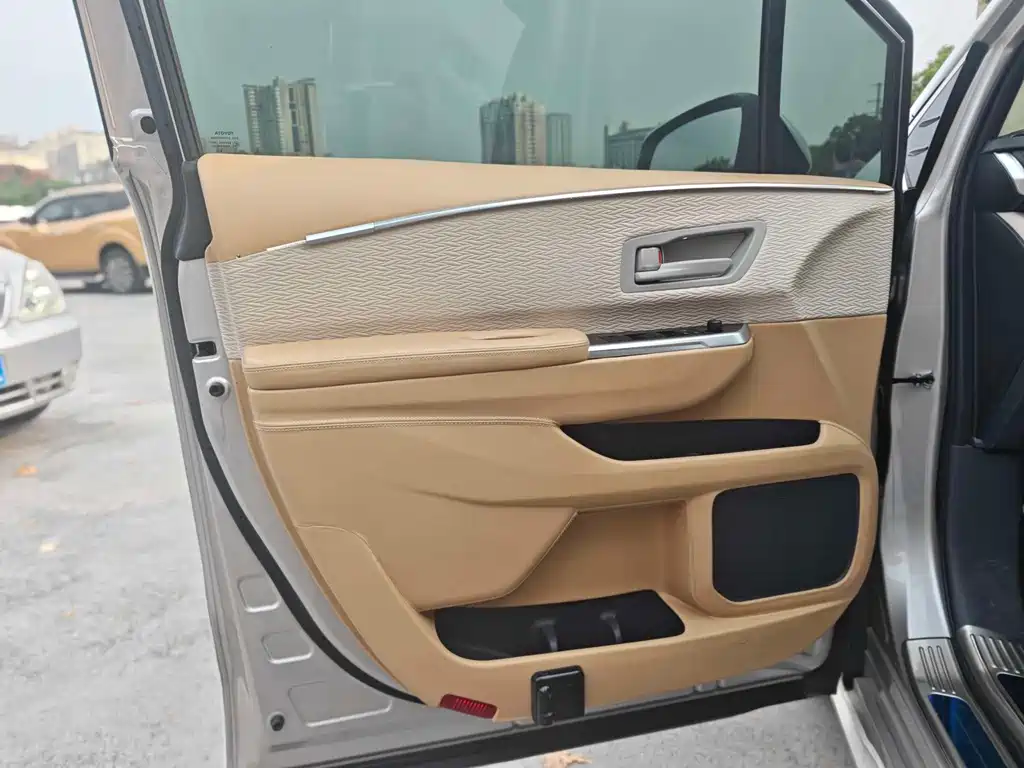 Toyota Sienna — миниатюра 5