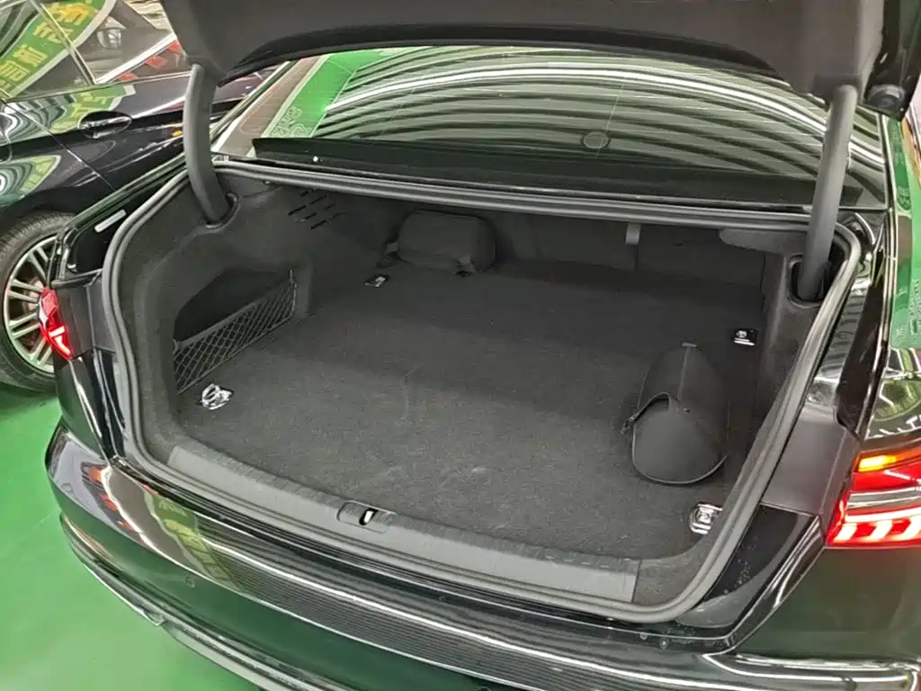 Audi A6L New Energy — миниатюра 19
