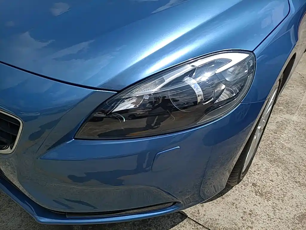 Volvo V40 — миниатюра 24
