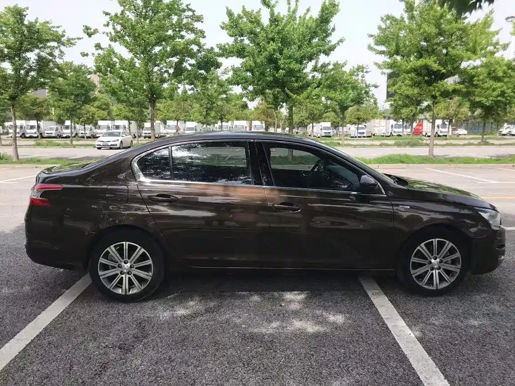 Peugeot 408 — миниатюра 11