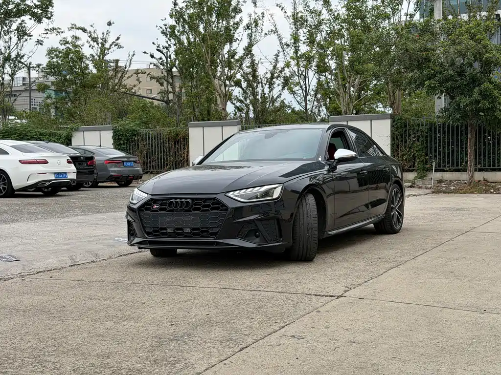 Audi S4