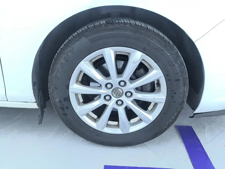 Buick Excelle — миниатюра 6