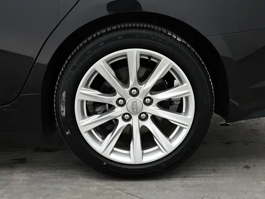 Cadillac CT5 — миниатюра 9