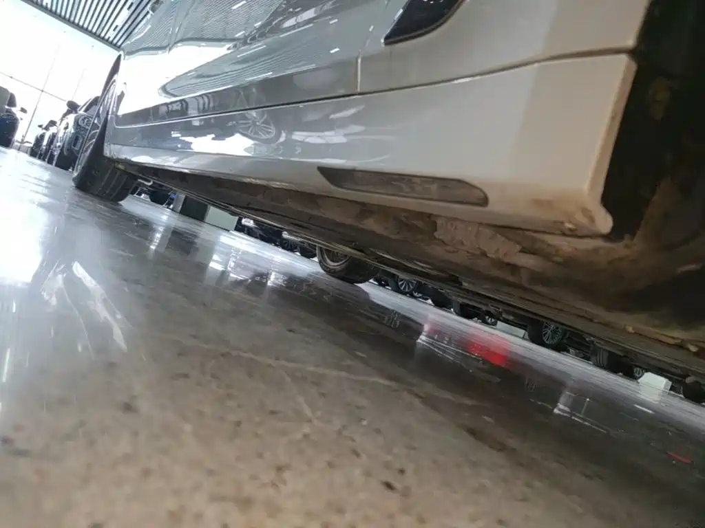 BMW 5 Series New Energy — миниатюра 21
