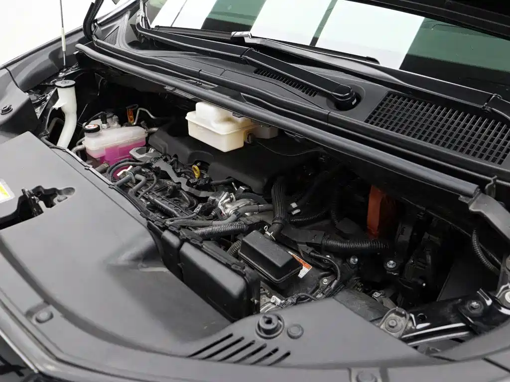 Toyota Alphard — миниатюра 24