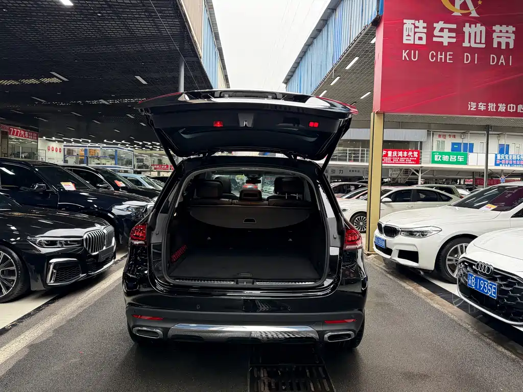 Mercedes-Benz GLE (Import) — миниатюра 27