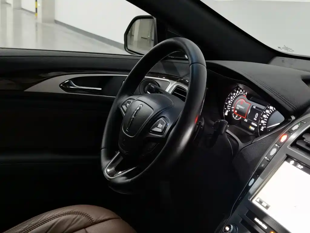Lincoln MKZ — миниатюра 22