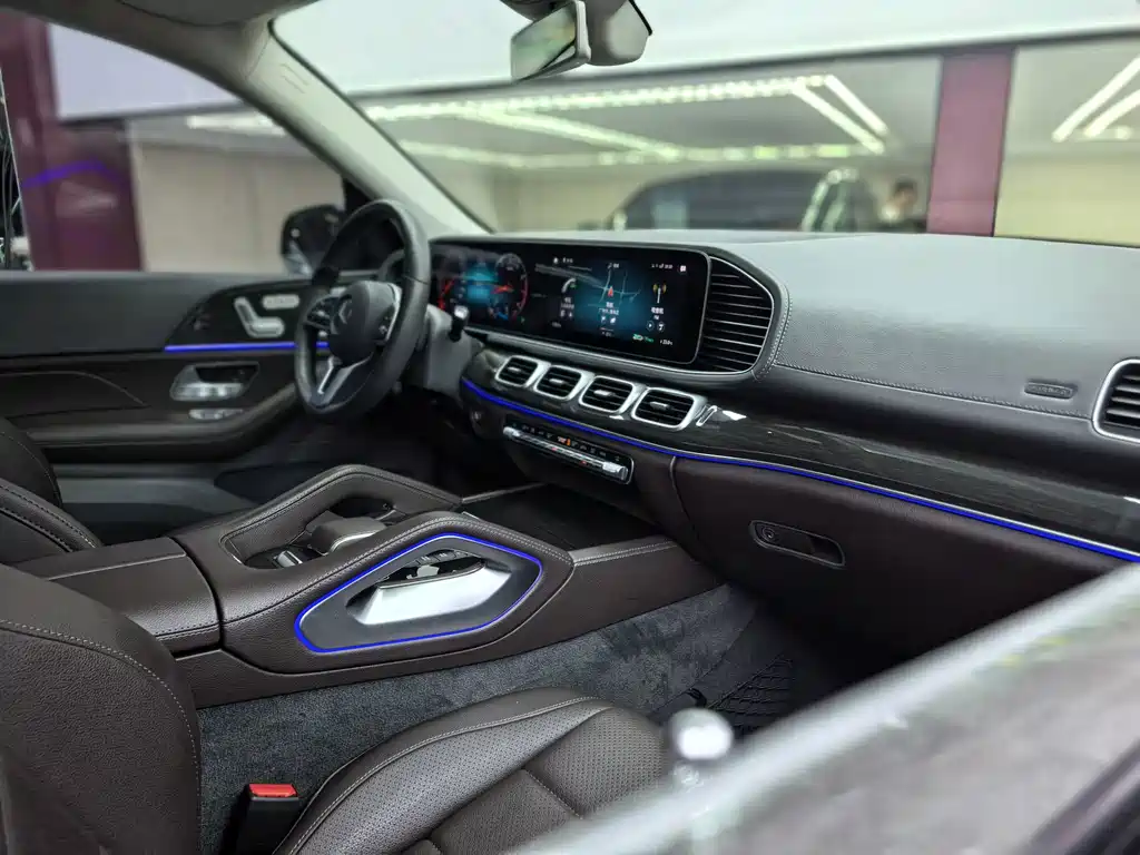 Mercedes-Benz GLE (Import) — миниатюра 27