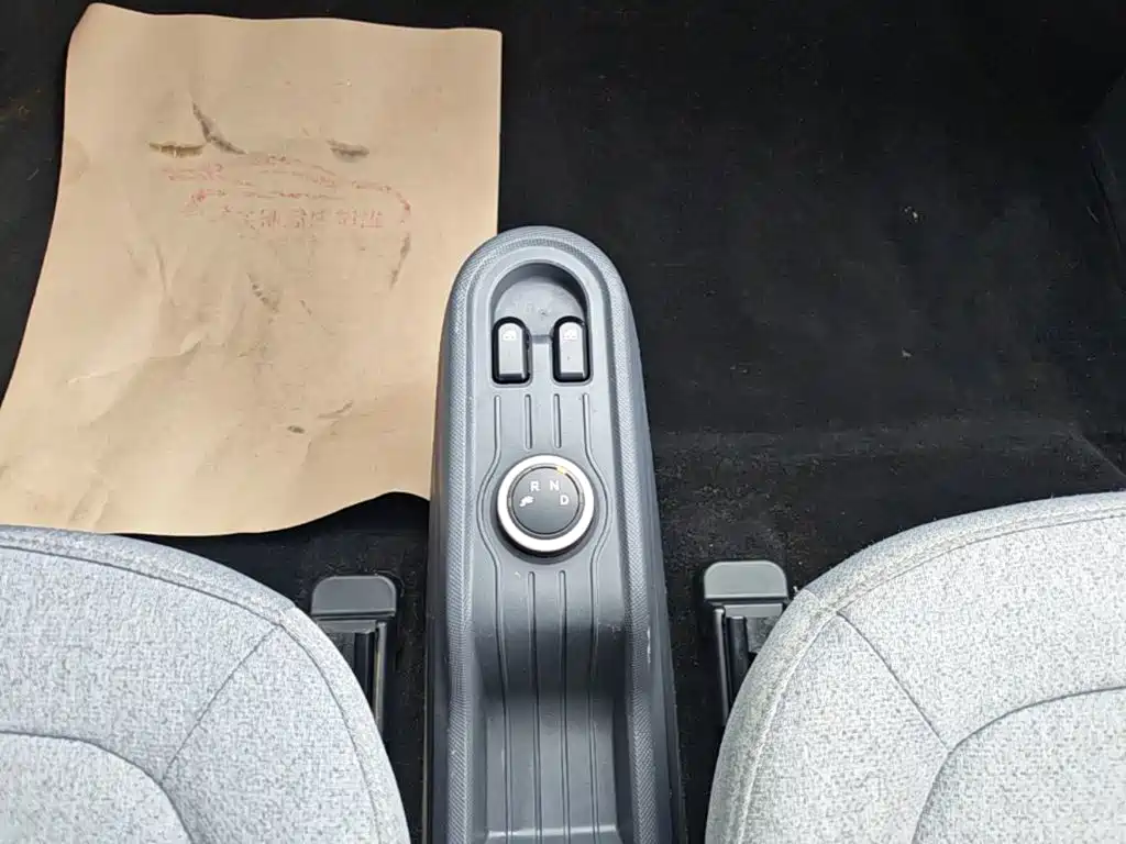 Wuling MINIEV — миниатюра 10