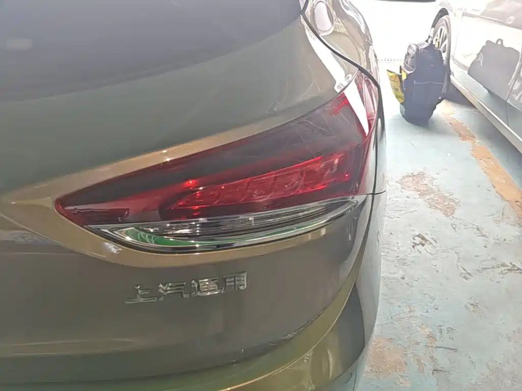 Buick Excelle — миниатюра 8