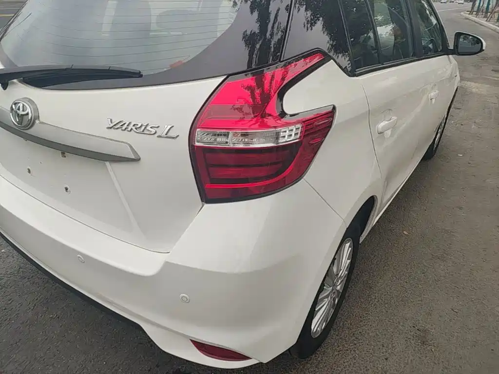 Toyota Yaris L — миниатюра 8