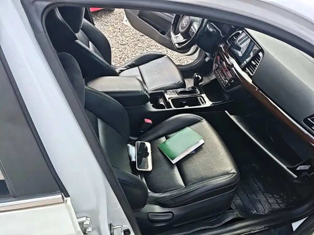 Kia K4 — миниатюра 25
