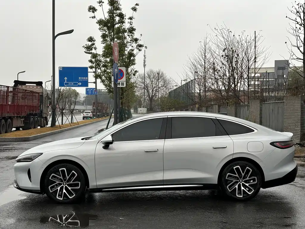 BAOJUN XIANGJING
