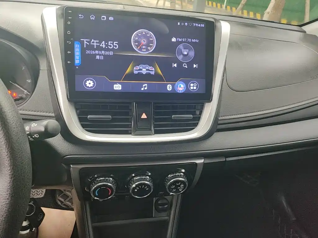 Toyota Yaris L — миниатюра 13