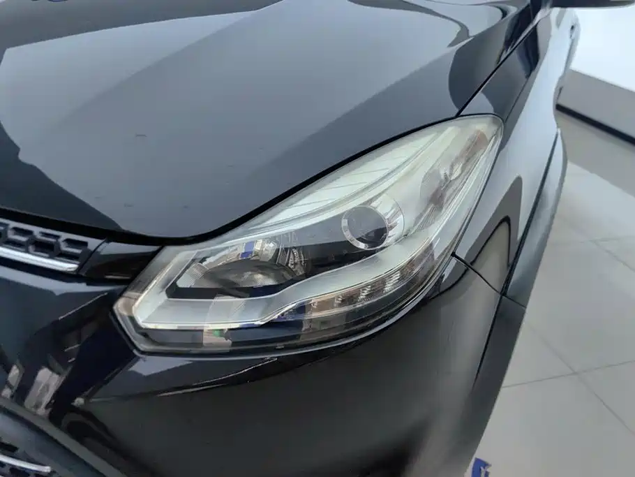 JMC Yusheng S350 — миниатюра 5