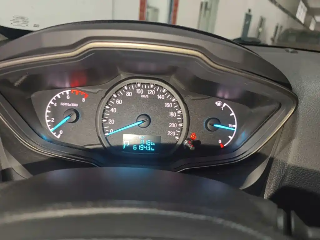 Ford Escort — миниатюра 12