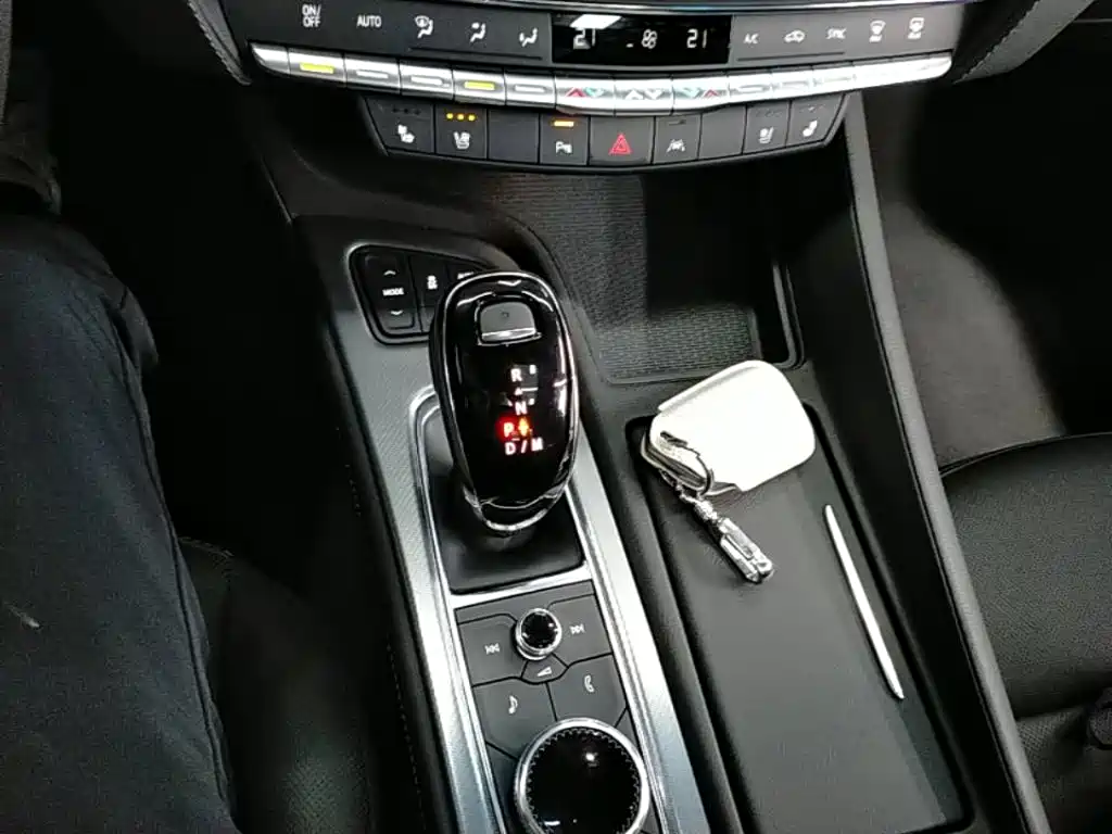 Cadillac CT5 — миниатюра 14