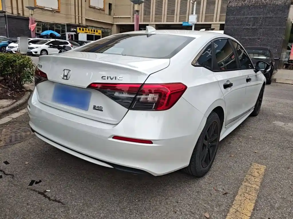 Honda Civic — миниатюра 7