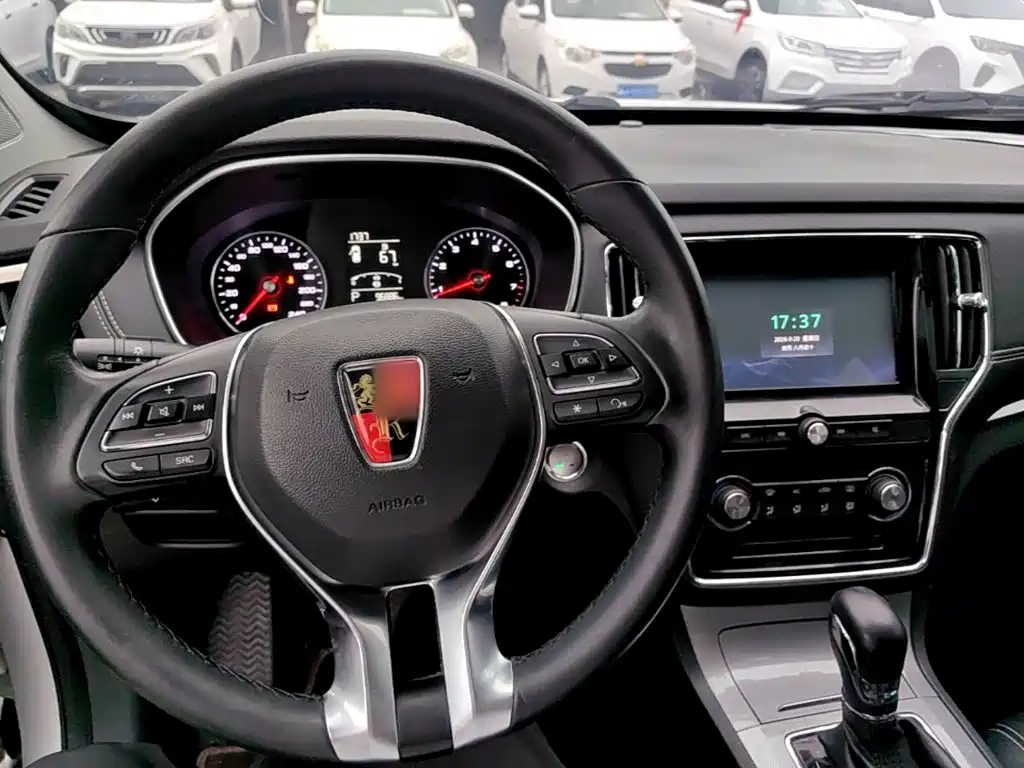 Roewe RX5 — миниатюра 10