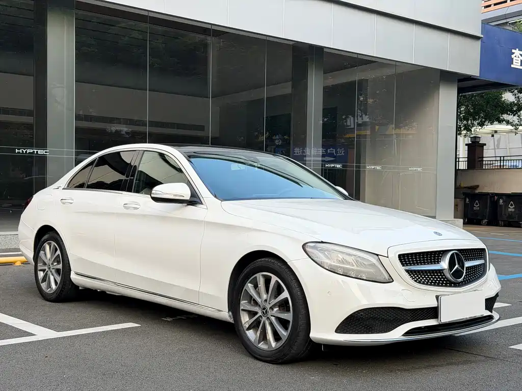 Mercedes-Benz C-Class — миниатюра 3