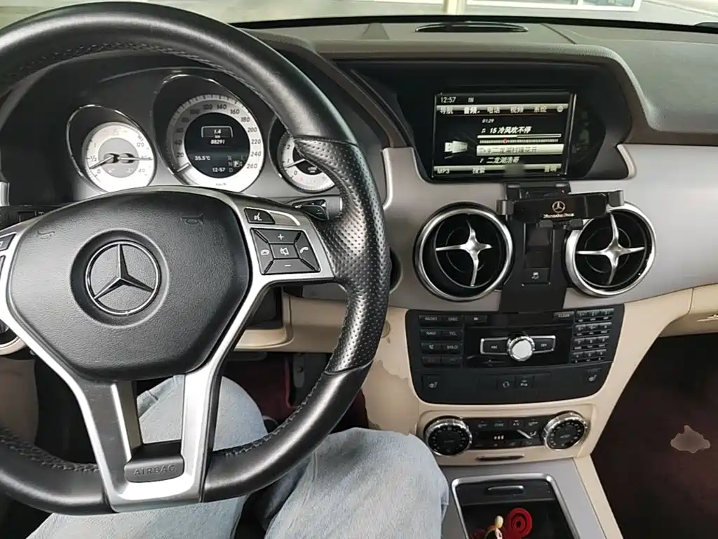 Mercedes-Benz GLK-Class — миниатюра 10