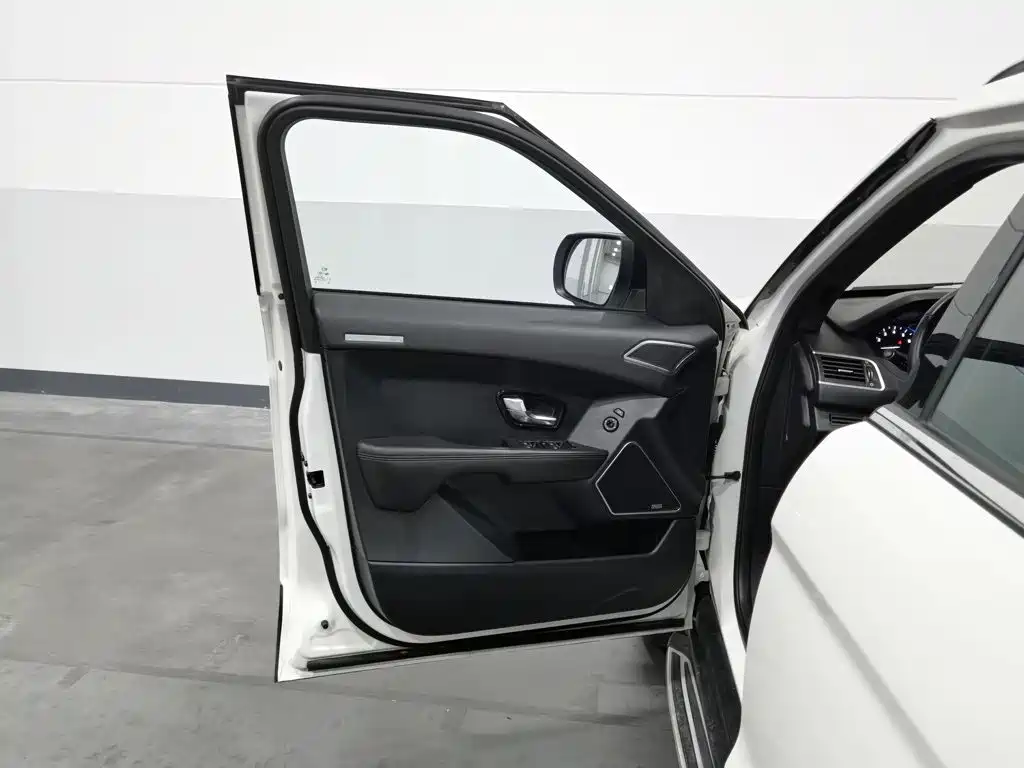 Landwind Landwind X7 — миниатюра 8
