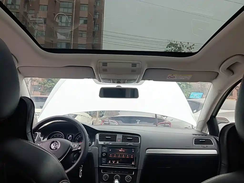 Volkswagen Golf — миниатюра 18