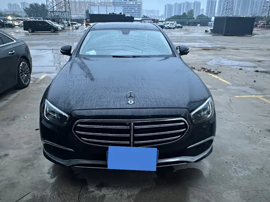 Mercedes-Benz E-Class — миниатюра 2