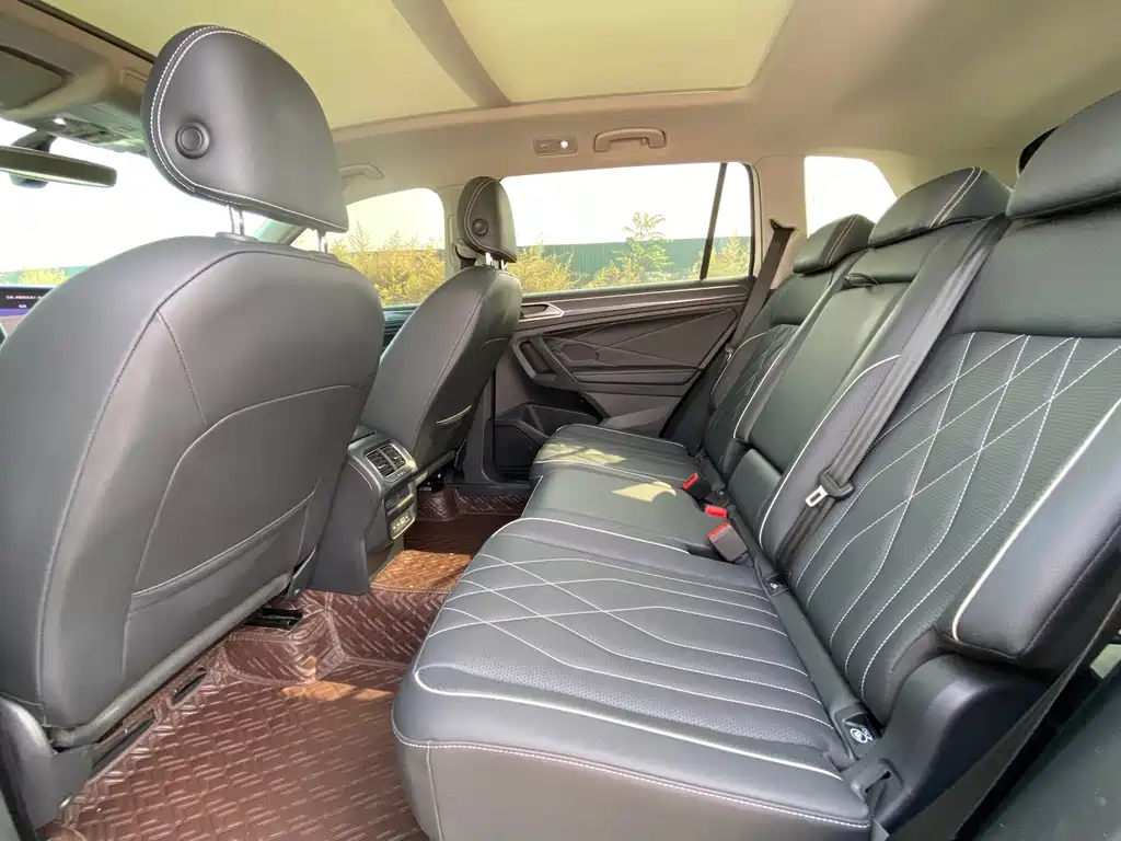 Volkswagen Tiguan L — миниатюра 7