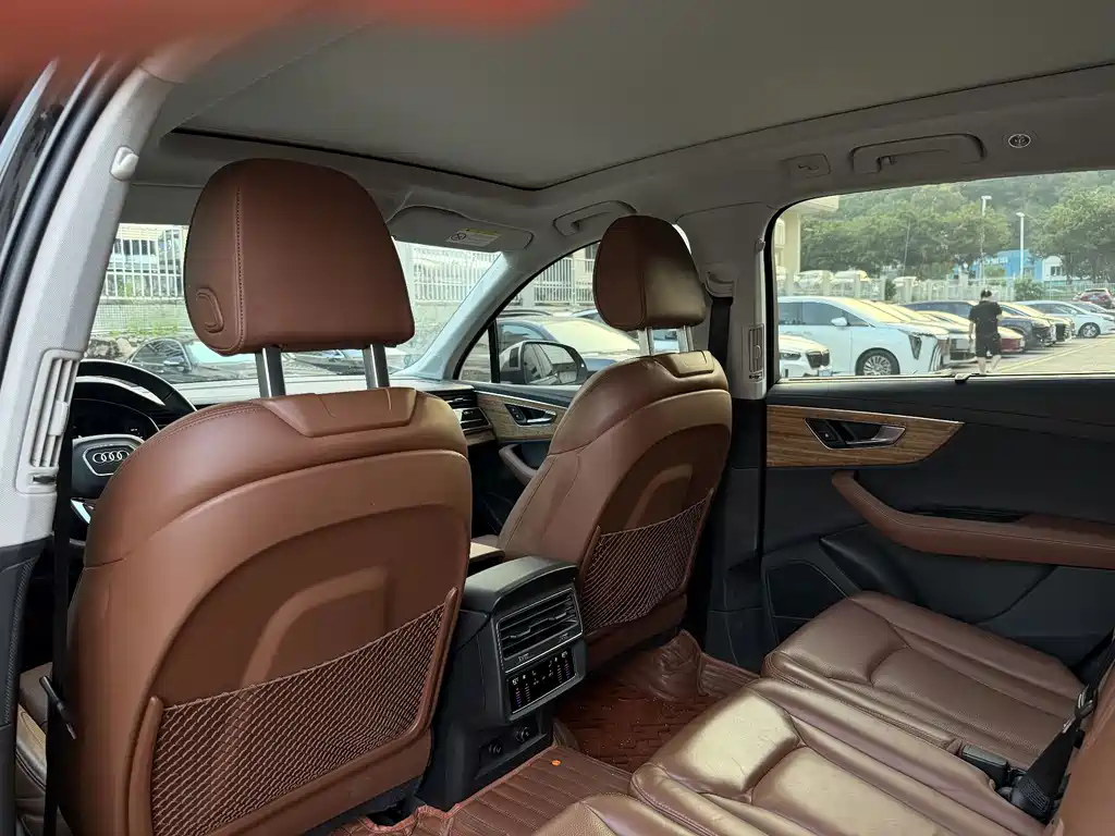 Audi Q7 — миниатюра 17