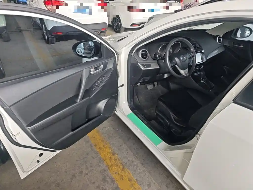 Mazda 3 Xingcheng — миниатюра 16