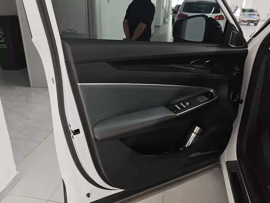 Geely Boyue — миниатюра 7