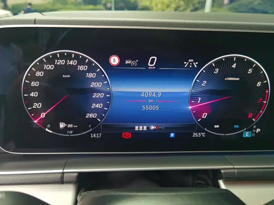 Mercedes-Benz GLE (Import) — миниатюра 14