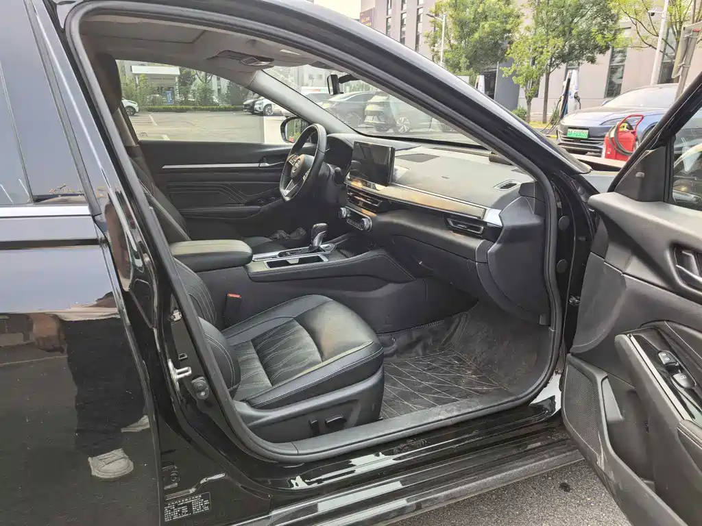 Nissan Teana — миниатюра 7