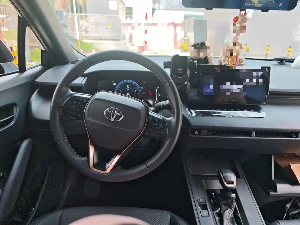 Toyota Frontlander — миниатюра 6