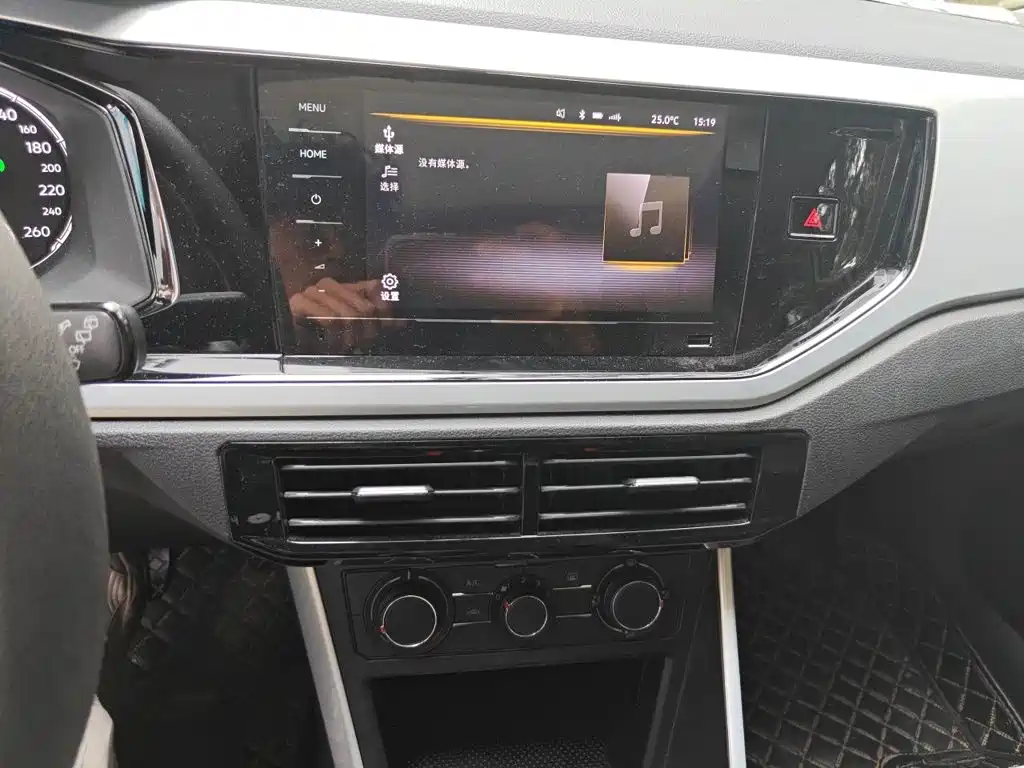 Volkswagen Polo — миниатюра 9