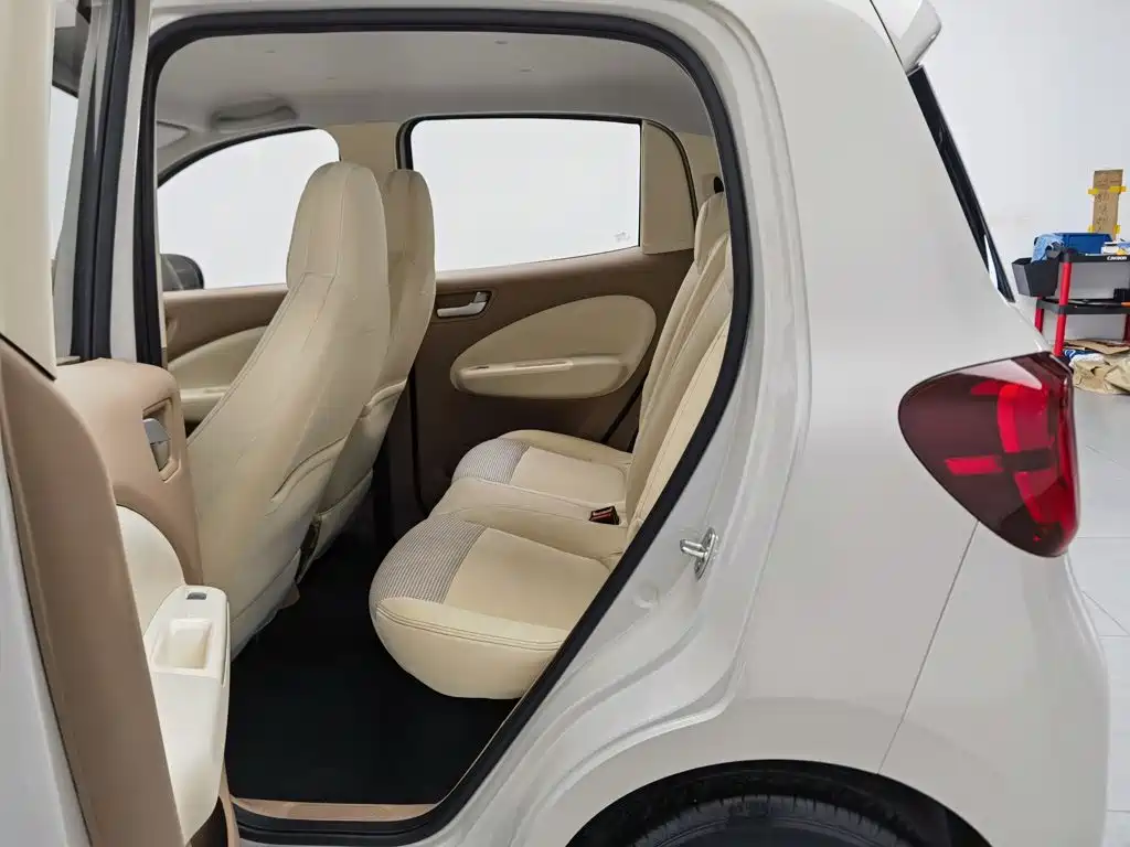 Wuling MINIEV — миниатюра 15