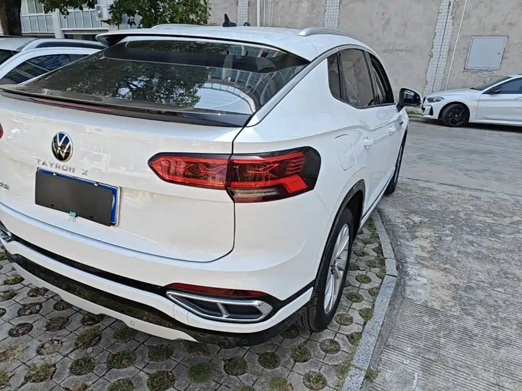 Volkswagen X — миниатюра 8