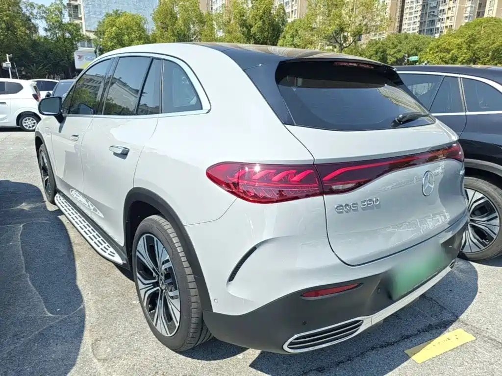 Mercedes-Benz EQE SUV — миниатюра 5