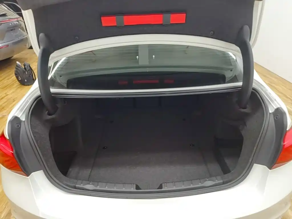 BMW 3 Series — миниатюра 19