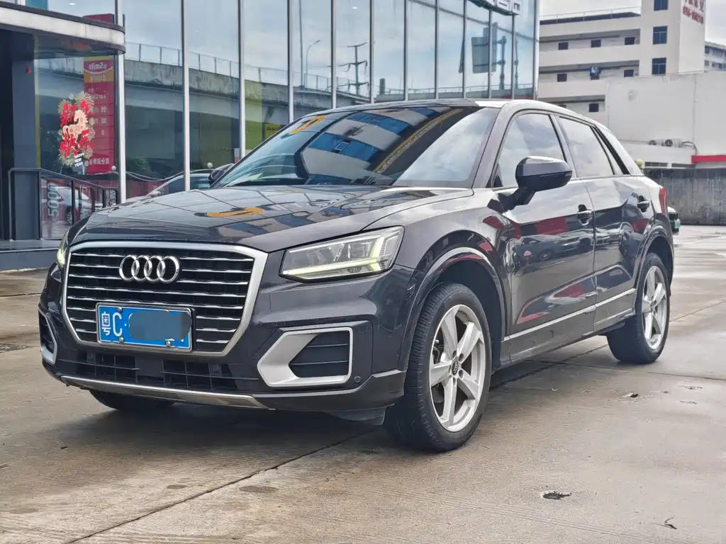Audi Q2L 2019