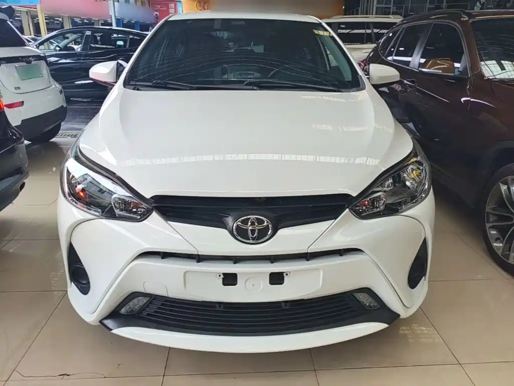 Toyota Yaris L — миниатюра 3
