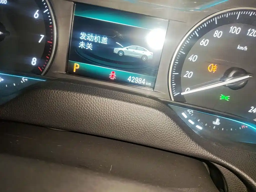 Buick Excelle — миниатюра 8