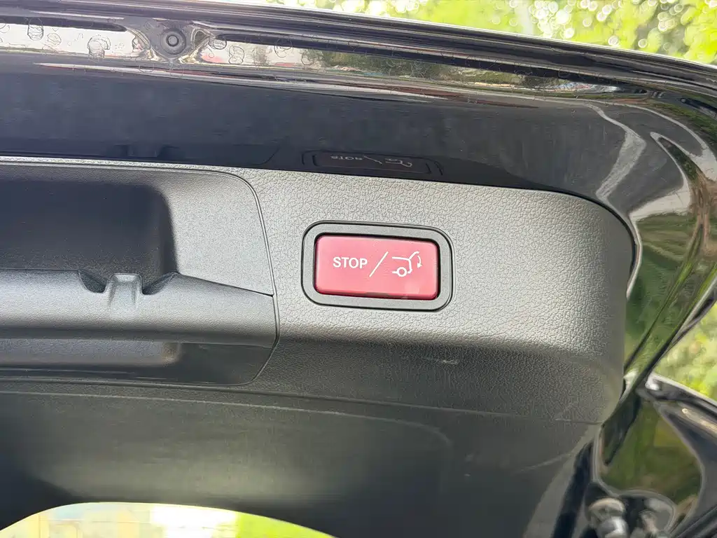 Mercedes-Benz GLB — миниатюра 25